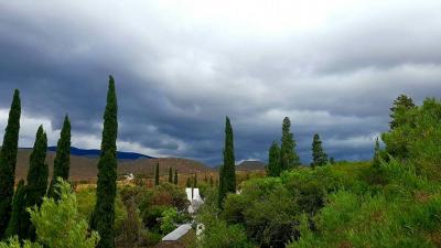 Veiw with Clouds-H900